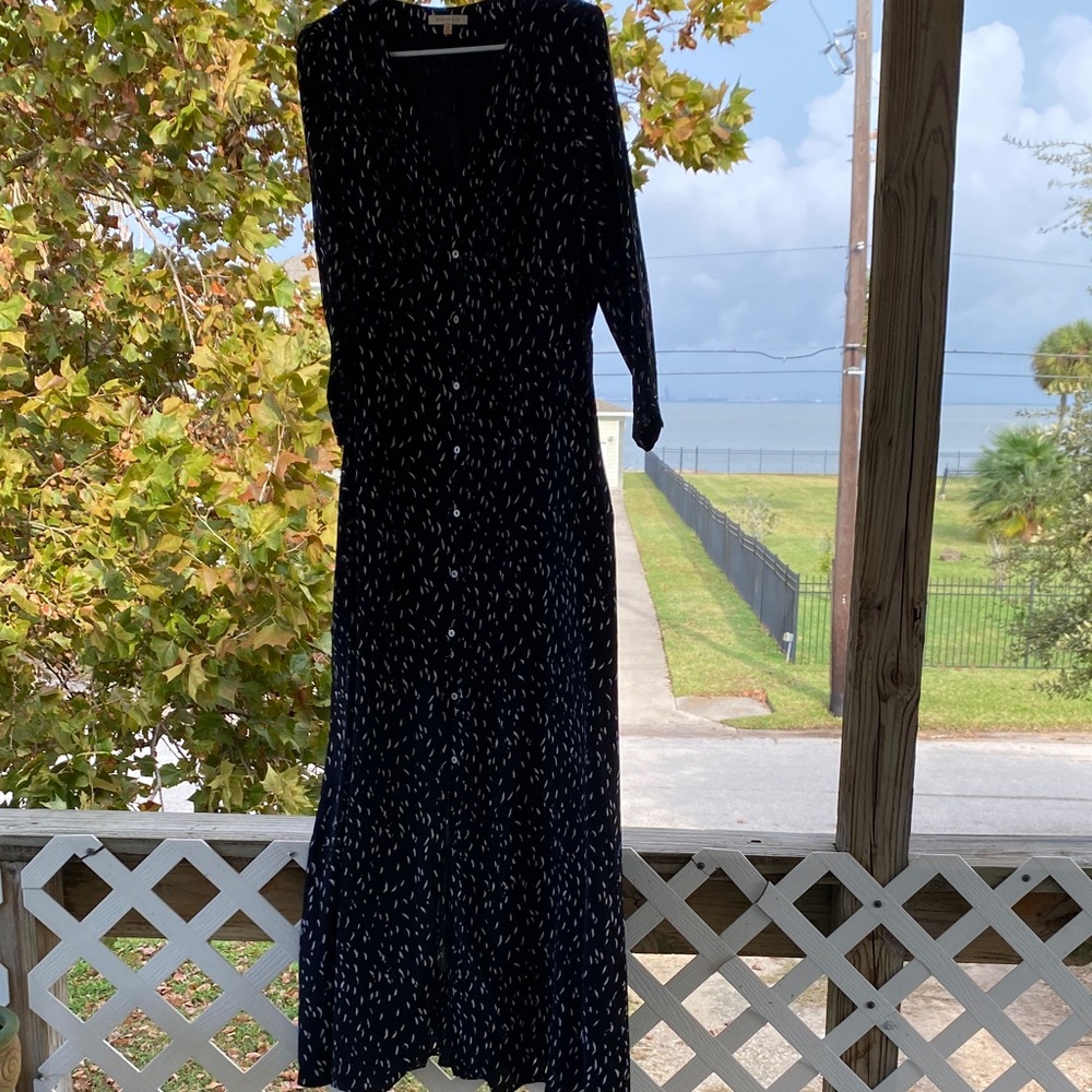 Skies Are Blue Black and White Long Sleeve Dress